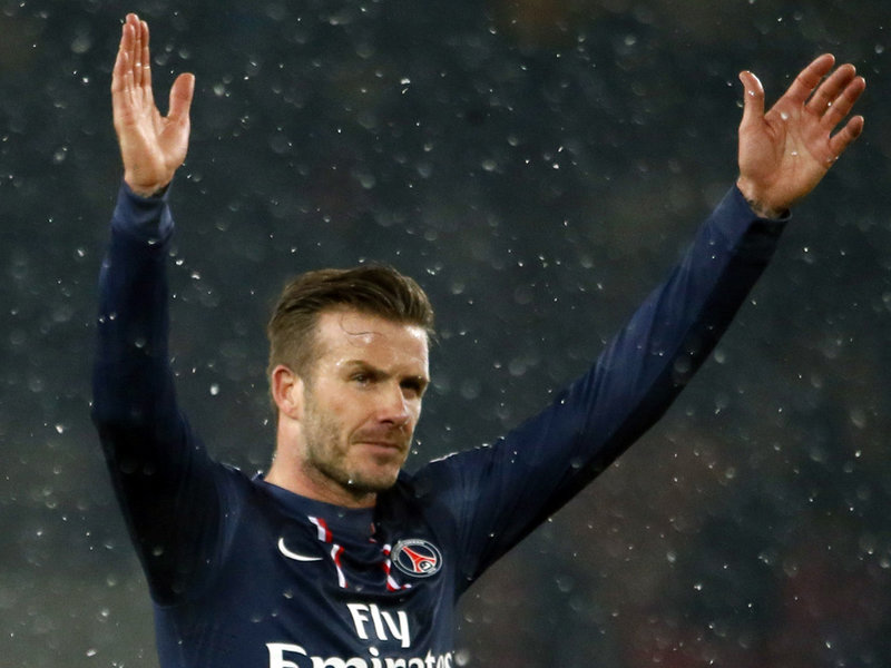 David-Beckham-PSG-v-Marseille-salute_2906045
