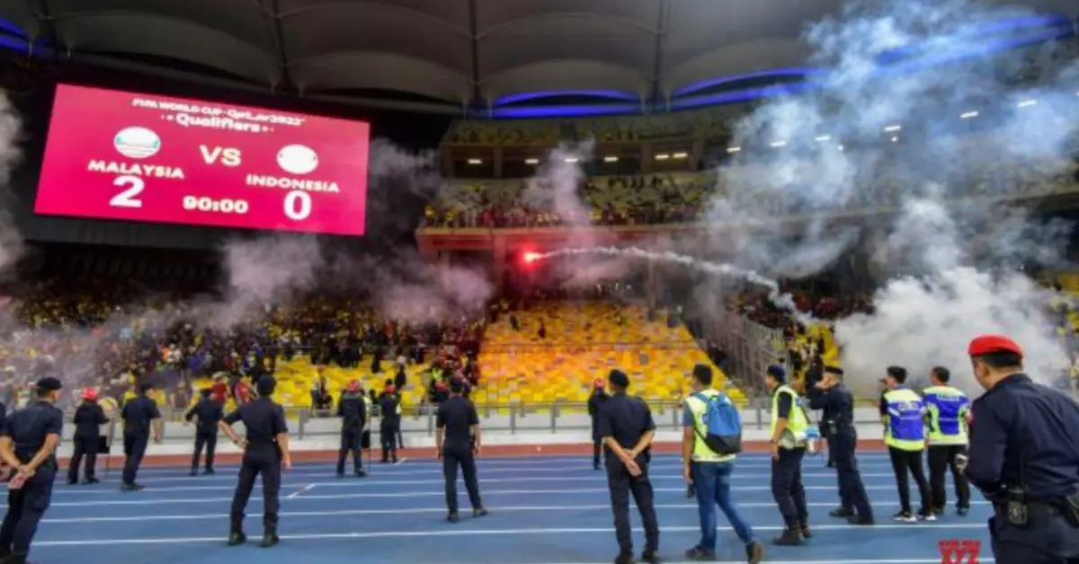 Beza Layanan Penyokong Malaysia Dan Penyokong Indonesia