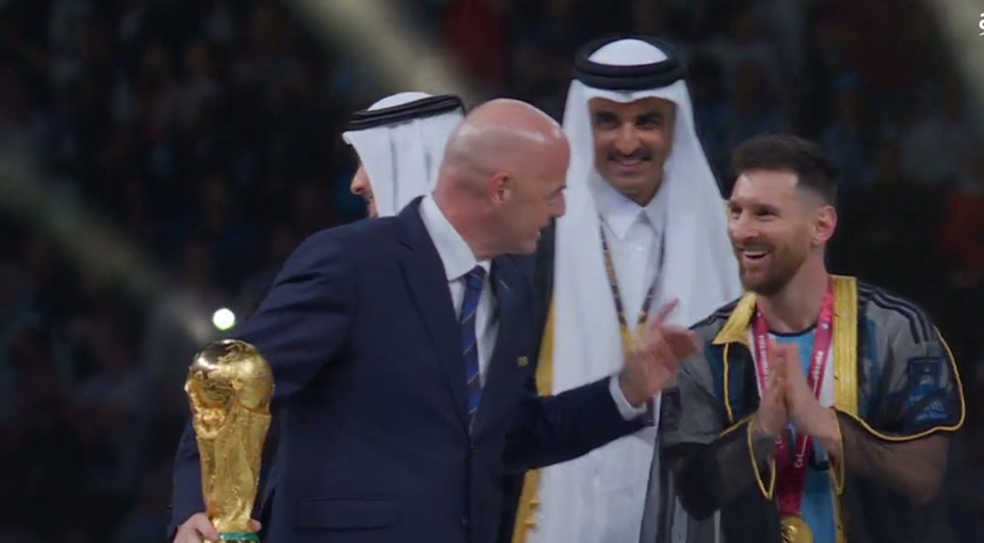 messi jubah